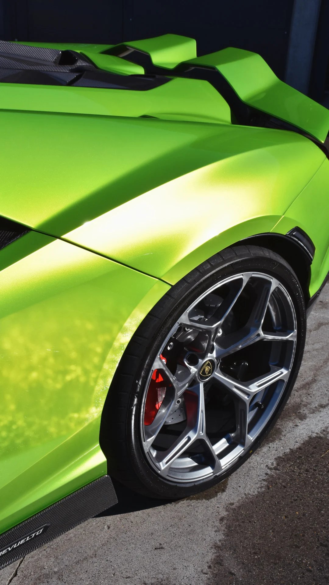 Lamborghini · Détail automobile issu du parcours de l’atelier
