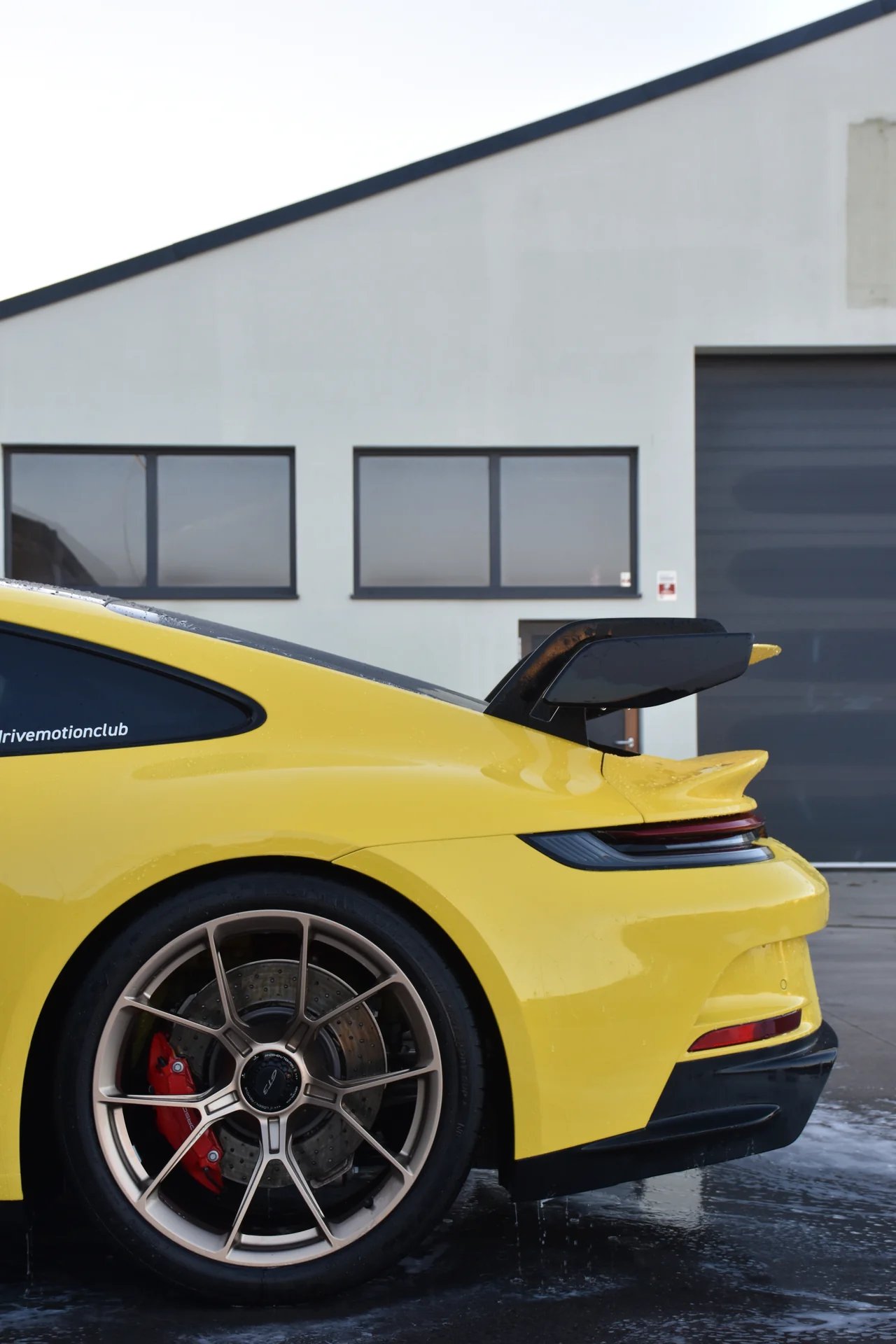 Porsche · Détail automobile issu du parcours de l’atelier